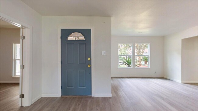 Photo - 3806 Cosby St