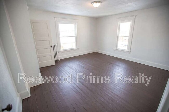 Photo - 554 Highland Avenue