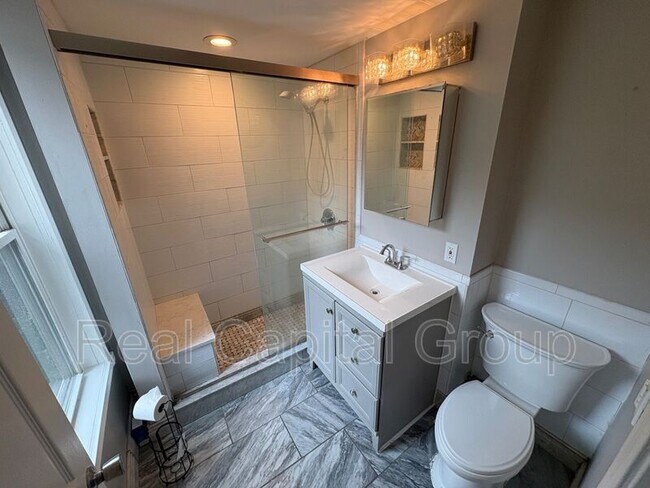 412 2nd St Unit 1