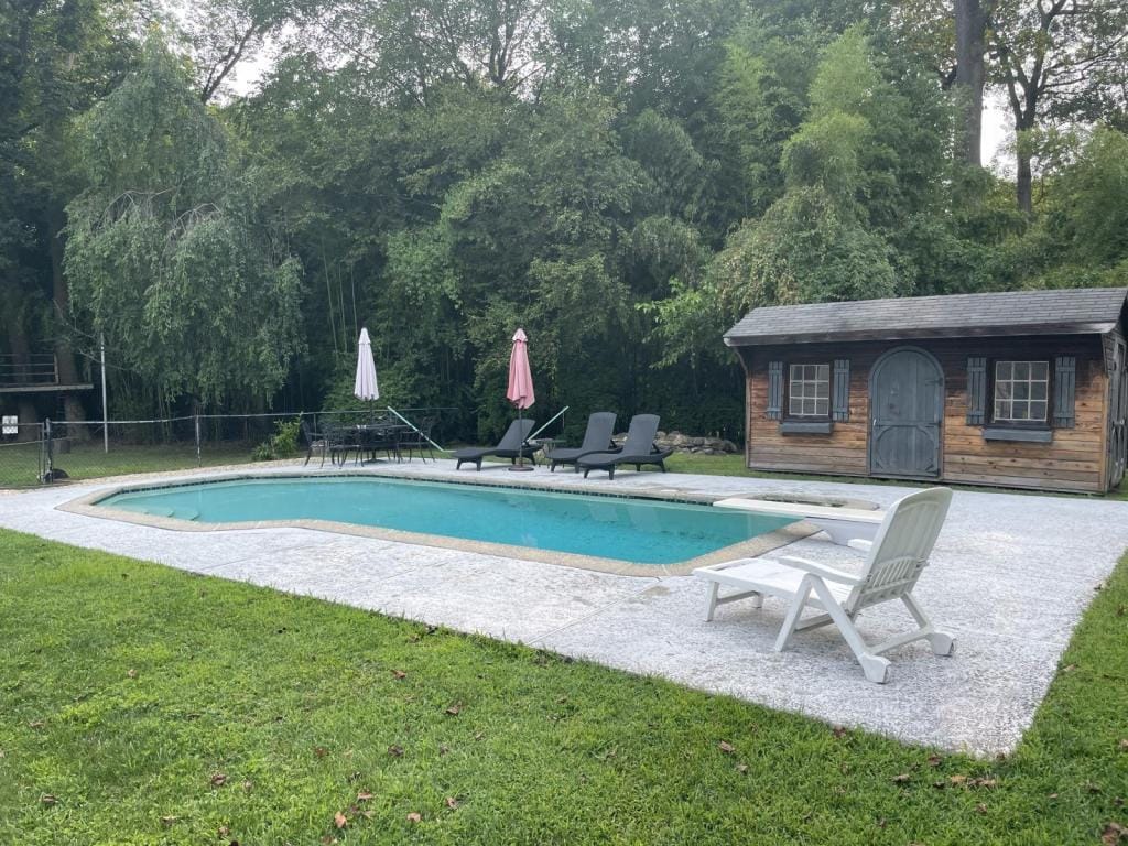 Photo - 88 Sanford Ln