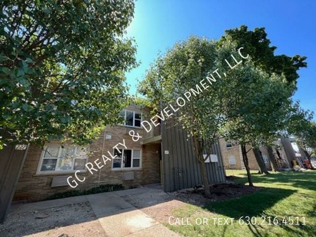 ***CRYSTAL LAKE / 1BRM- 1BTH / RESIDENT PA... - ***CRYSTAL LAKE / 1BRM- 1BTH / RESIDENT PA... Condo Unit 7