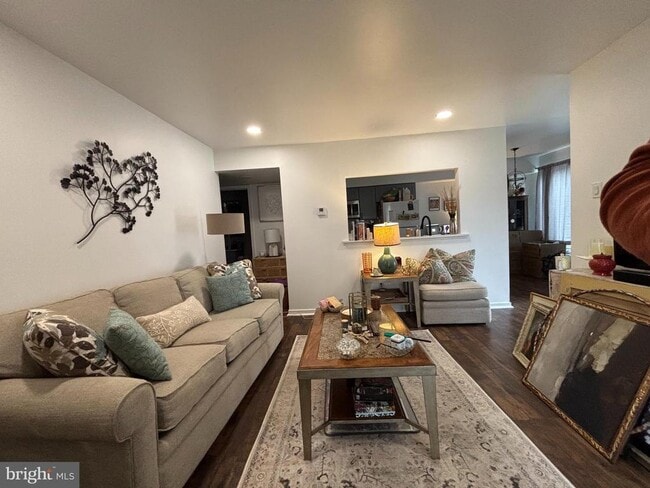 Photo - 101 Gregorys Way