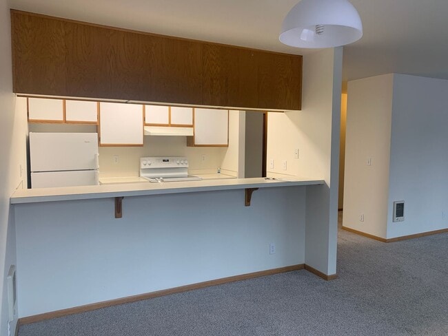 Photo - NE Bend Apartment Available 6/15 Unit #1