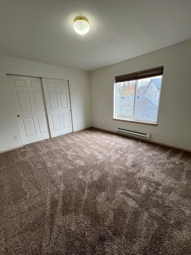 Spacious 2 Bedroom, 2 Bath Condo In Everett - House Rental In Everett ...