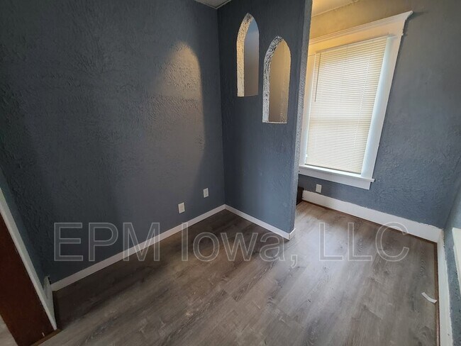 Photo - 406 Gable St.