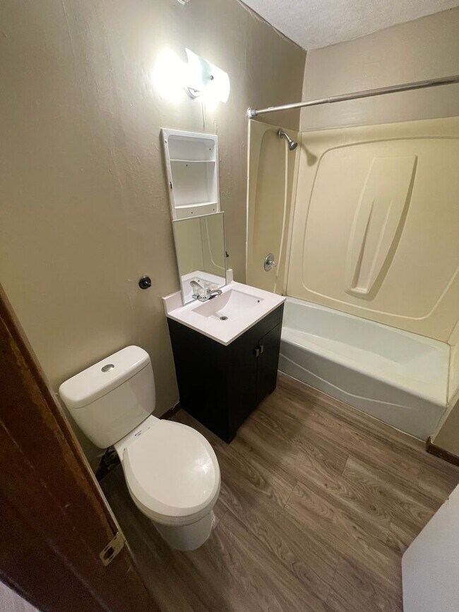 Photo - 601 W Court, 101-103 S Sumner Unidad 103 s sumner