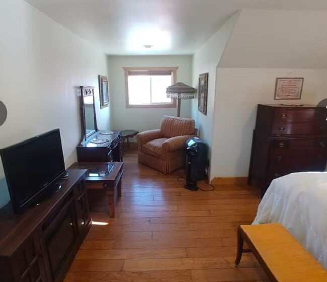 Photo - Fully Furnished Western Apartment Near Columbus