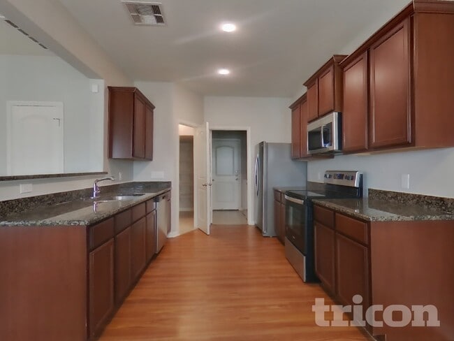 Photo - 216 Elm Patch Dr