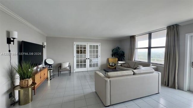 Building Photo - 9225 Collins Ave Unit 9225 Collins Ave # 812