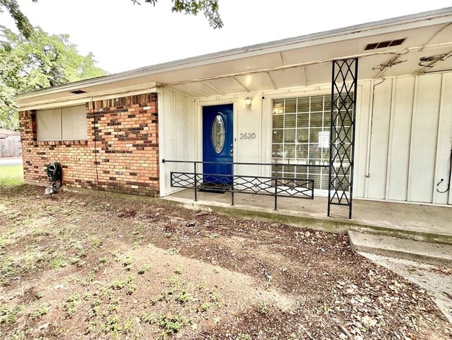 Photo - 2620 Denison St