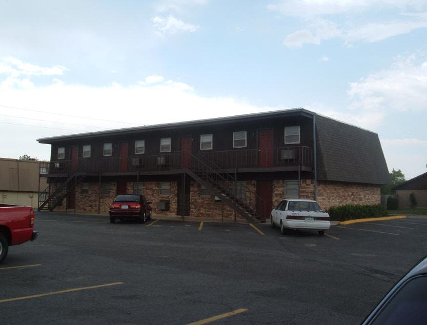 Cunningham Apartments - Cunningham Apartments