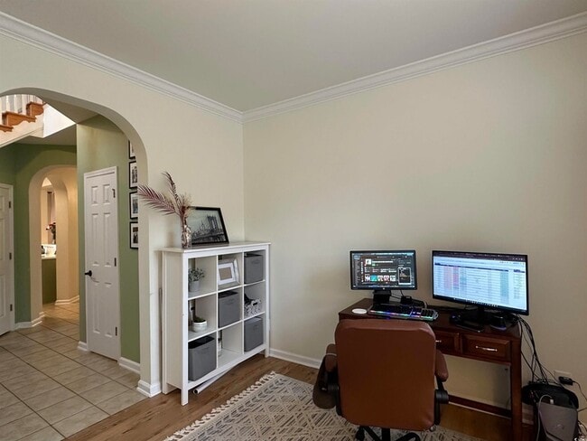 Photo - 204 Fulbourn Pl