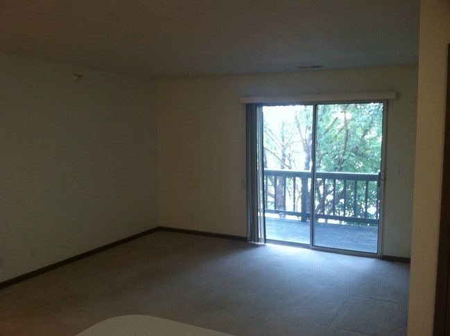 Spacious Living Room - Huntington Apartments