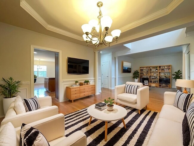 Photo - Lovely 5 Bedroom 4 Bathroom Single Family ...