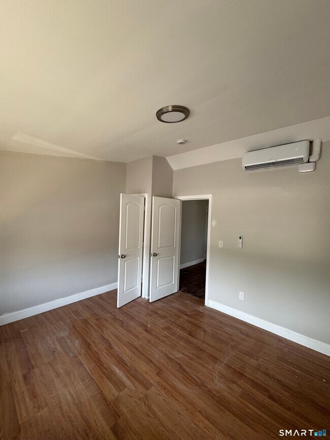 Photo - 1012 Dixwell Ave Unit 2