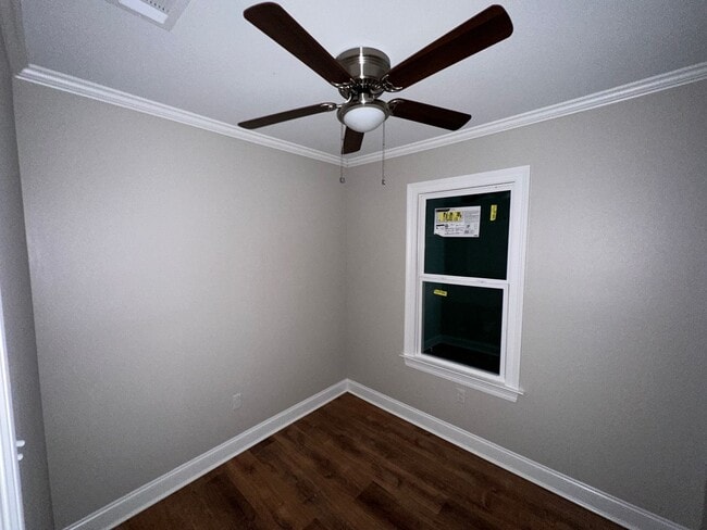 Photo - 4 bedrooms 2 baths - Brand New Inside