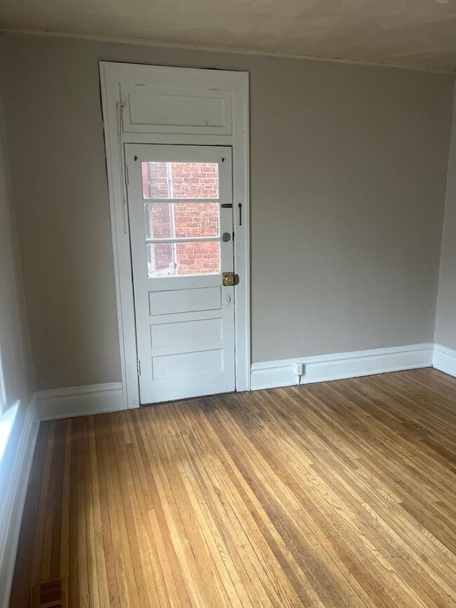 Photo - Muir - 1219-1221 Forsythe Ave Unidad 1219 Forsy