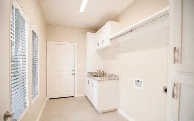 Photo - 5439 Barbwire Ln