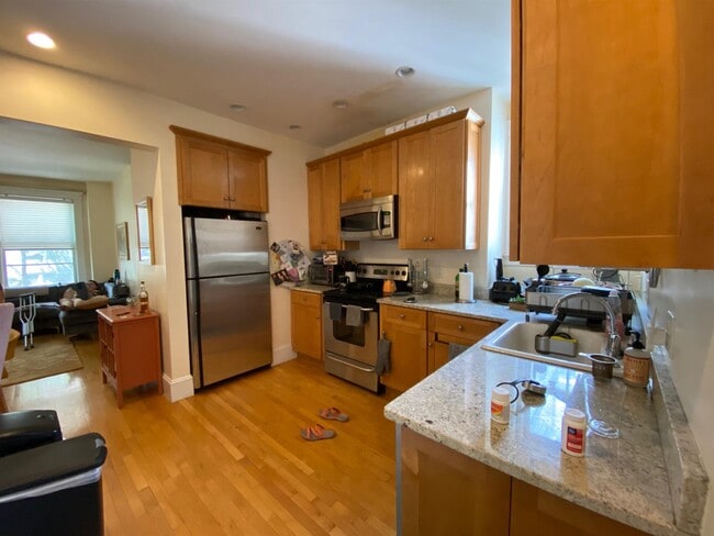 Photo - 2 Arlington St Unit 14