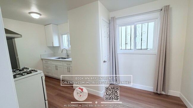 Photo - Remodeled 2 bedroom includes 1 parking spot Unidad D