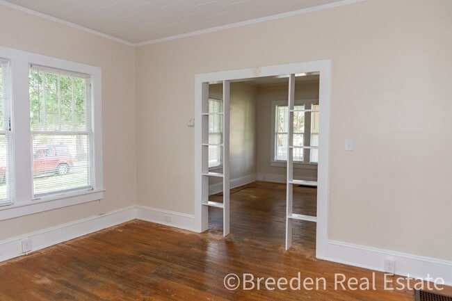 Photo - 427 N Green St