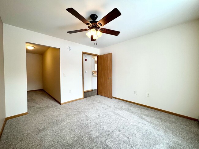 Photo - River View Apartments