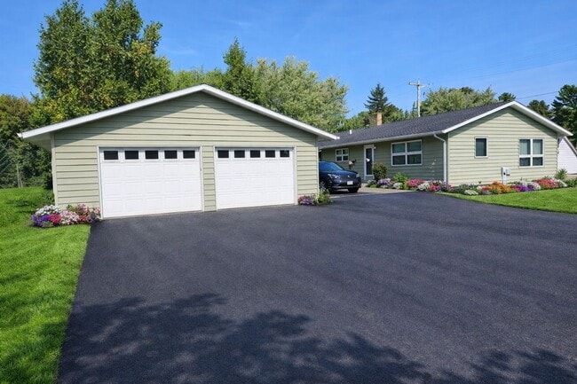 Photo - Click the “Apply Now” button or email wapmrentals@gmail.com for a prompt response.