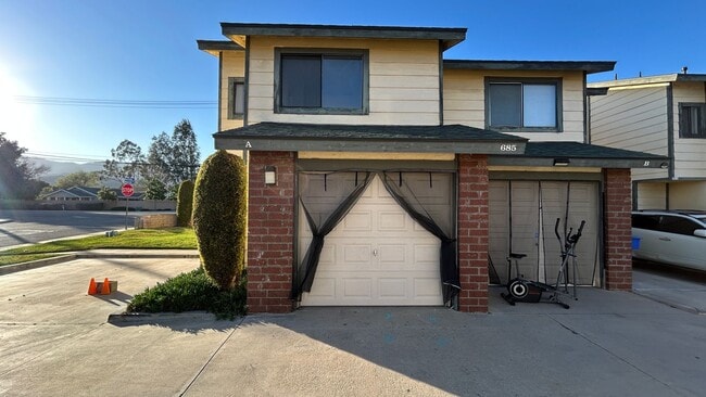 Building Photo - Charming 2-Bedroom Home in Lake Elsinore Unit A