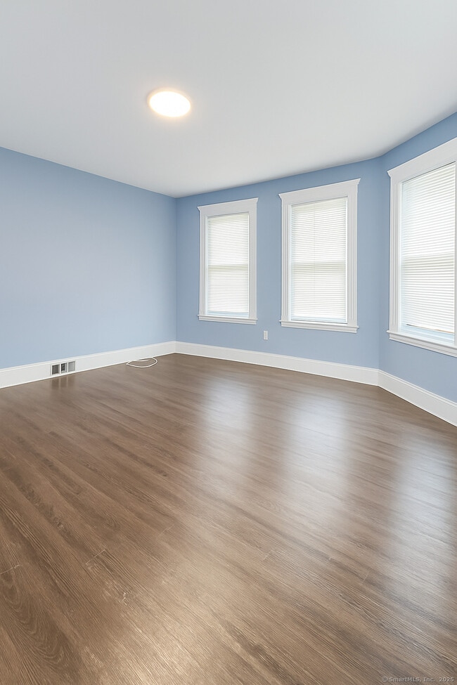 Photo - 167-169-169 Kent Ave