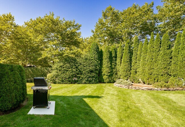 Photo - 110 Fox Hollow Ln