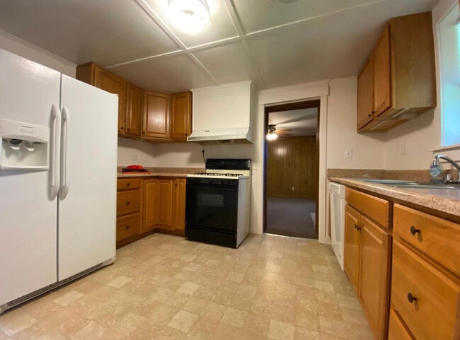 Photo - 717 Fairchance Rd