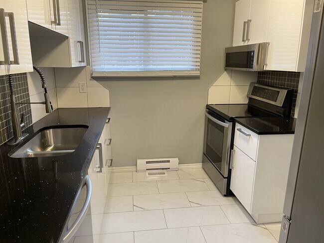 Photo - 6704 Rose-Ville Garden Dr