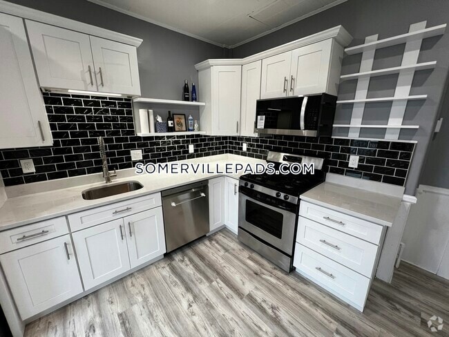 Building Photo - 84 Oxford St Unit 3 Rental