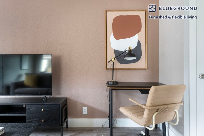 Photo - 906 Burbank Dr Unidad FL2-ID1486