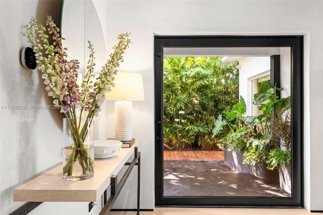 Photo - 244 W San Marino Dr