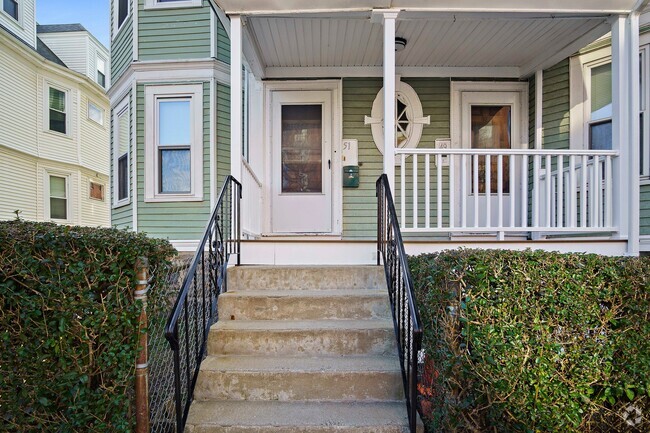 Building Photo - 49 Fayston St Unit 1 Rental