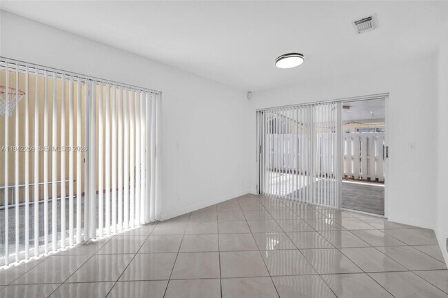 Photo - 300 SW 100th Ave