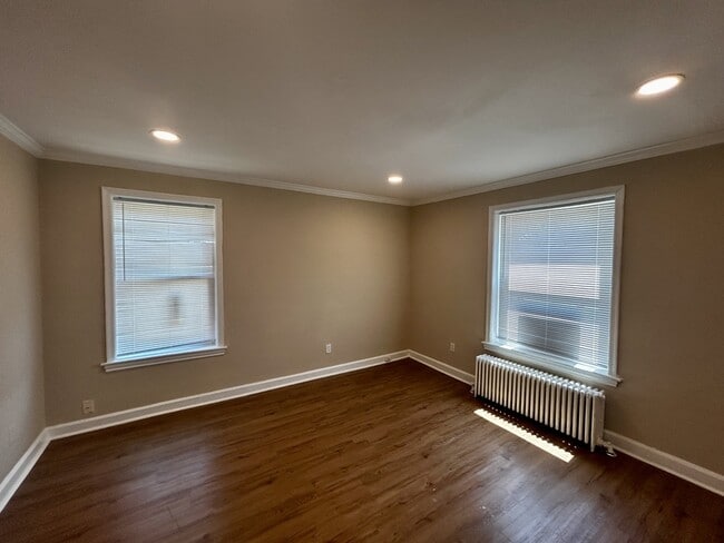 Building Photo - 2833 28th St SE