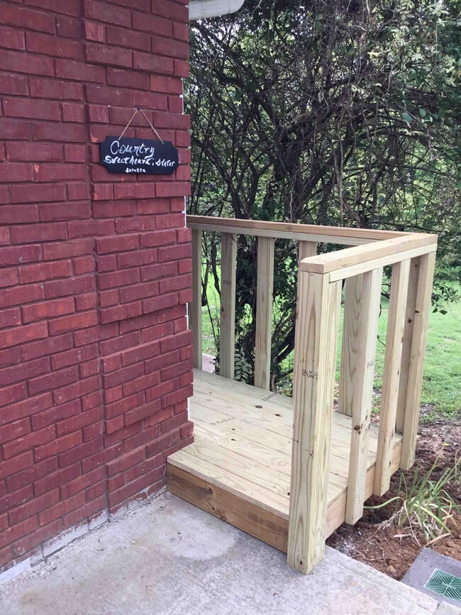 Photo - 176 Schools Dr Unidad ID1343303P