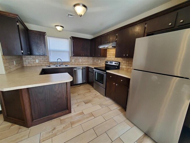 Photo - 415 NW Bell Ave
