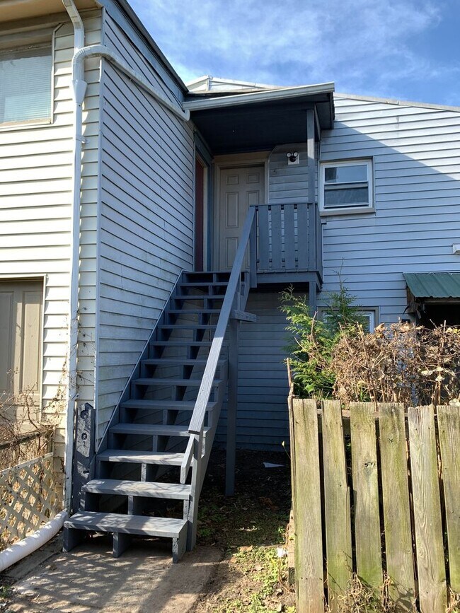 143-145 N West St Unit 145