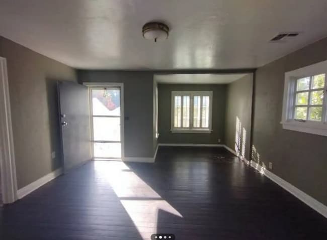 Photo - 3208 N Shartel Ave