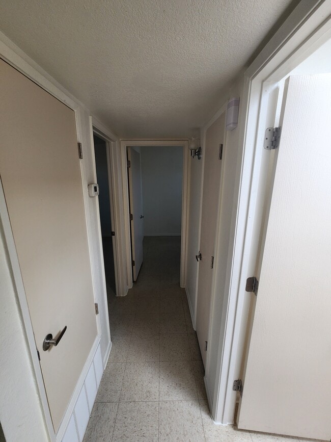 Photo - 840 W Iowa St