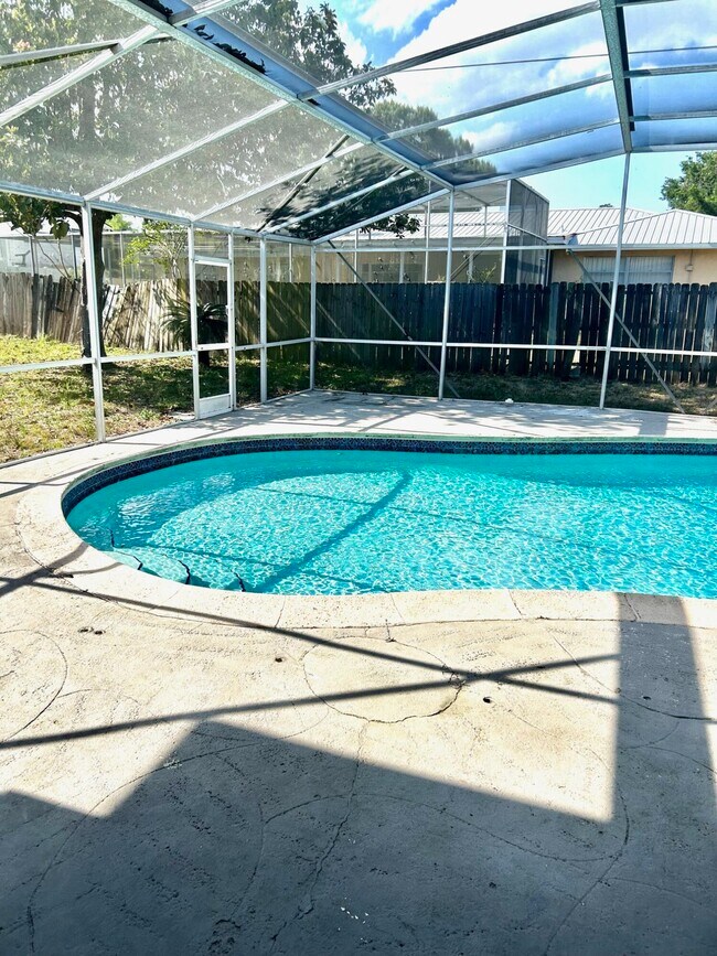 Photo - 3660 Miriam Dr