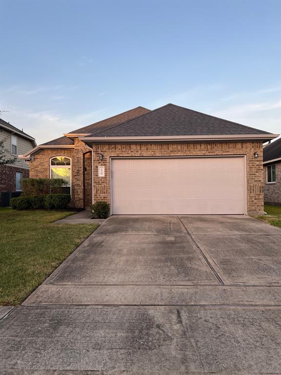 Building Photo - 1238 S Maple Dr Rental