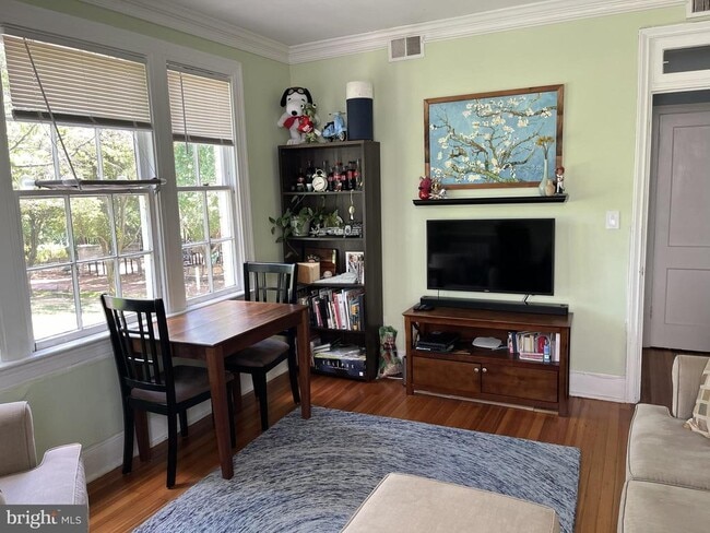 Photo - 1404 26th St NW Unit 4