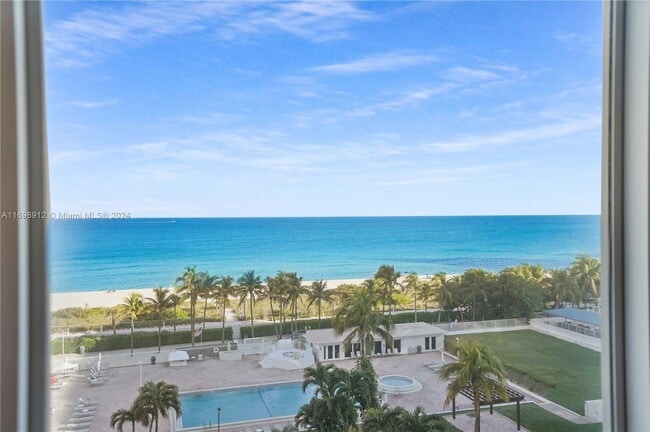 Photo - 5005 Collins Ave