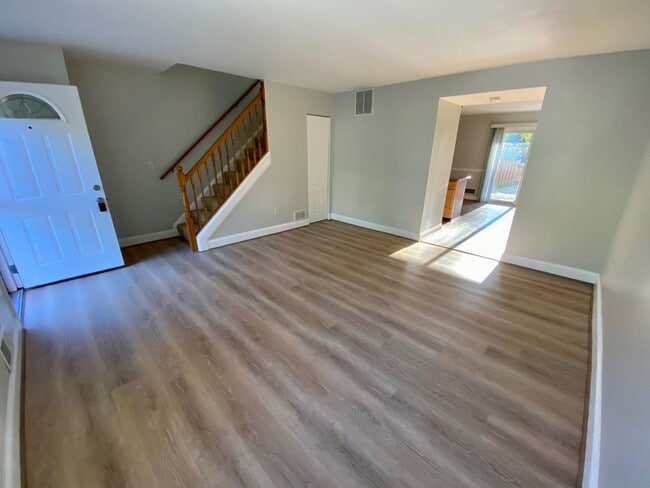 Photo - Ready Now! 3 bedroom Townhouse in Annapolis!