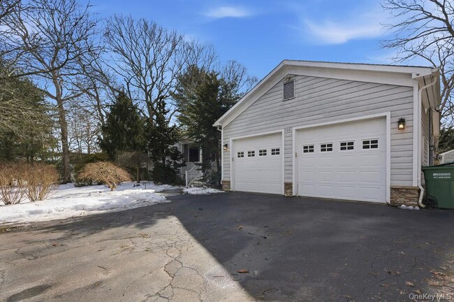 19 Howell Pl