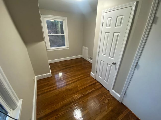 Photo - 843 Hundley St Unit B